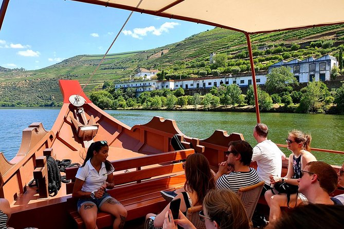 Complete Douro Valley Wine Tour with Lunch, Wine Tastings and River Cruise - Estate Stop 1 in the Douro Valley: First Tastings and Big View Energy