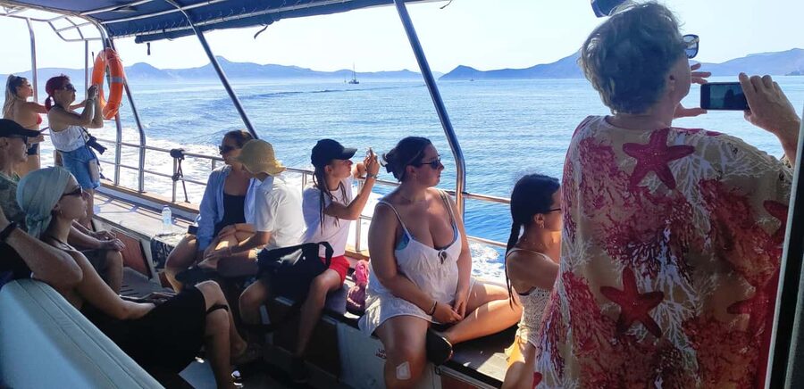 Corinth Canal Cruise: Ancient Ports, Crystal Waters &History - Agios Andreas onboard: comfort, capacity, and how the vibe works