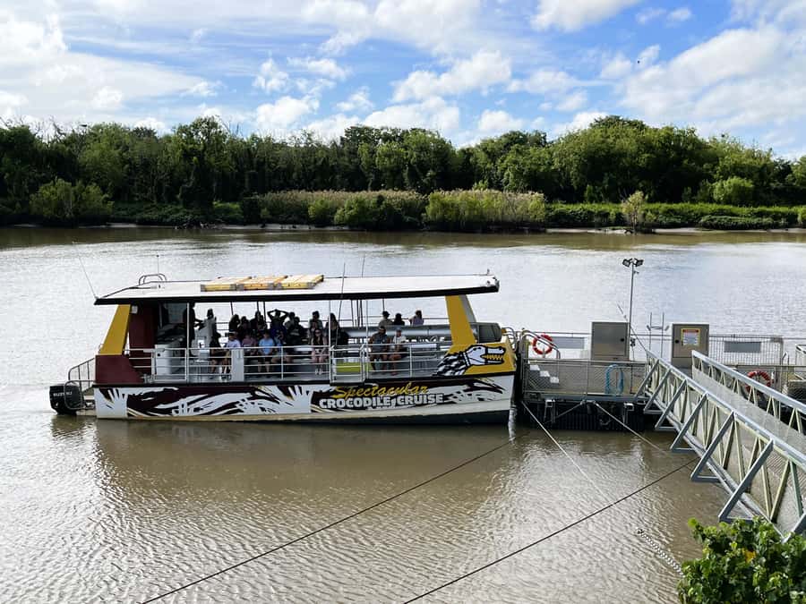 Darwin: Jumping Crocodile River Cruise with Shuttle Bus - The Short Breaks on the Way Back: A Chance to Catch Your Breath