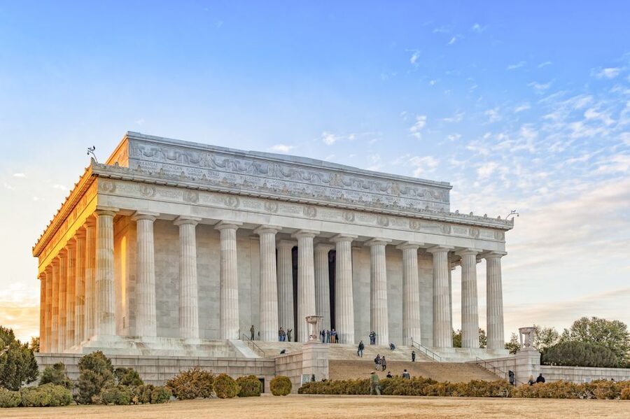DC City Tour with 10+ Stops, Boat Cruise, Admission Tickets - Lunch Timing and Why Carrying Cash Matters