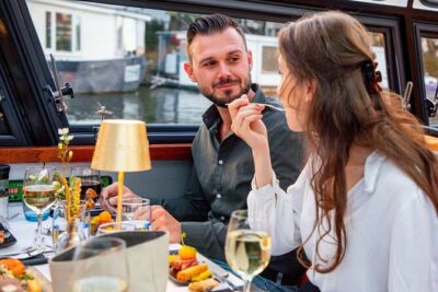 Dinner Canal Cruise Amsterdam: 4-Courses Including Drinks - The Canal Route After Boarding: UNESCO Ring Views, Skinny Bridge, and the Jordaan