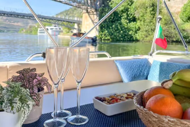 Douro River Cruise from Pinhão with Scenic Train Return - On-board comfort: group size, staff style, and information flow
