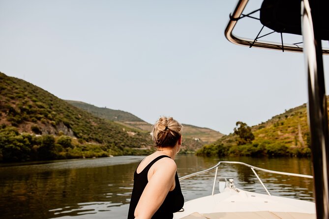 Douro River Cruise - Private River Cruise - Pinhão 1 Hour - The Flow of the Hour: Welcome Drink First, Sit Back Second