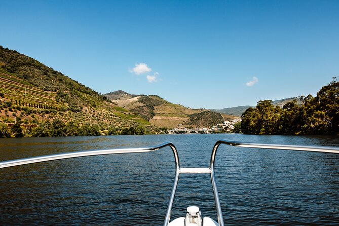 Douro River Cruise - Private River Cruise - Pinhão 1 Hour - The Welcome Drink, Snack Plate, and Sparkling Wine Touch