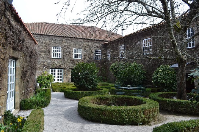 Douro Valley Tour: 2 Vineyard Visits, River Cruise, Winery Lunch - Stop 3 in Sabrosa: the big winery lunch and the port cellar finale