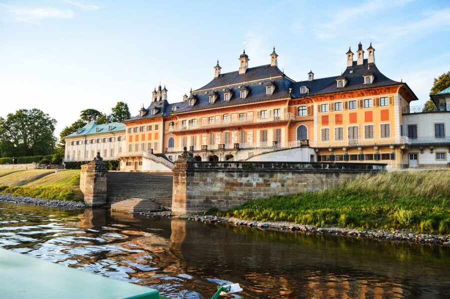 Dresden: Elbe River Cruise to Pillnitz Castle - Terrassenufer to Loschwitz: castles and old-town views in sequence