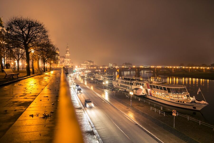 Dresden: Evening River Cruise with Dinner - Who this is for (and who should skip it)