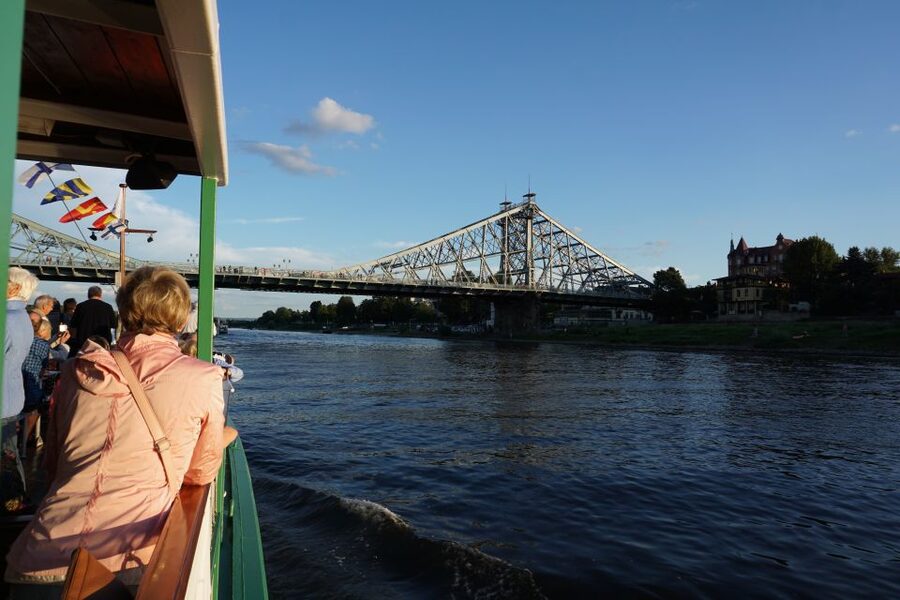 Dresden: River Sightseeing Boat Cruise - Food, drinks, and the onboard comfort factor