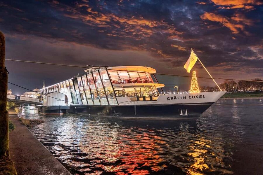 Dresden: Winterlights Evening River Cruise with Dinner - Key highlights worth your attention