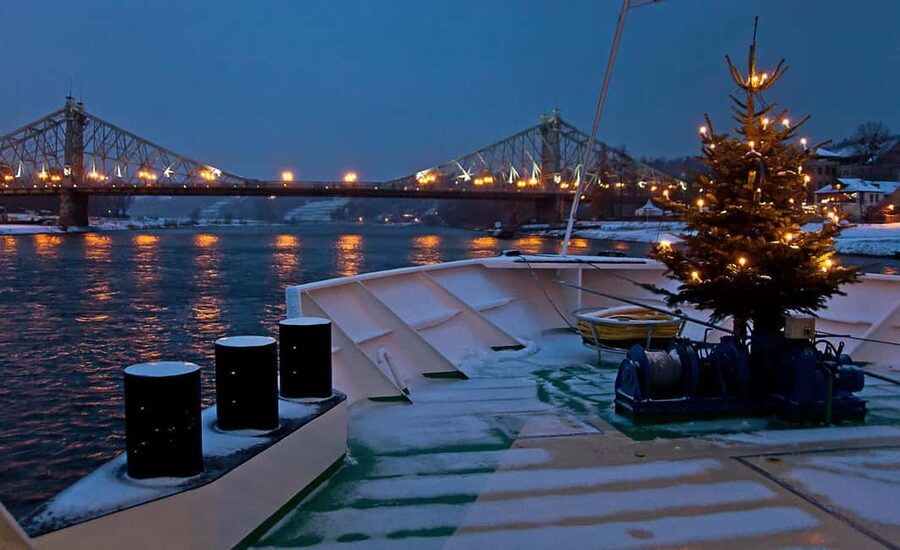 Dresden: Winterlights Evening River Cruise with Dinner - Winterlights on the Elbe: the view that makes it worth $71