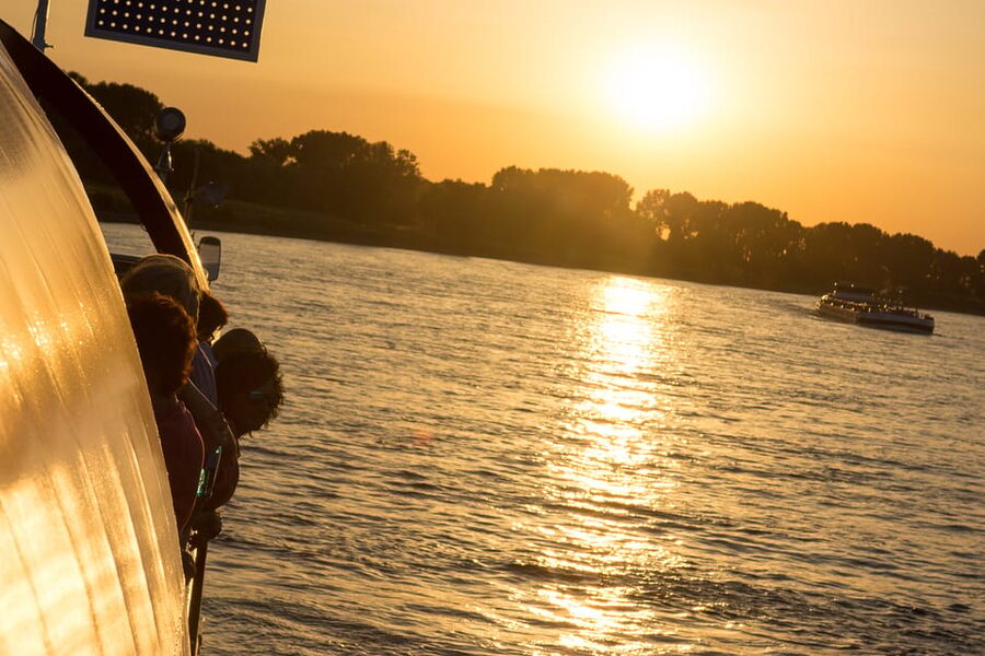 Düsseldorf: 2-Hour Evening Rhine River Cruise with Live DJ - Best Fit: Who This Cruise Suits (and Who Might Skip It)