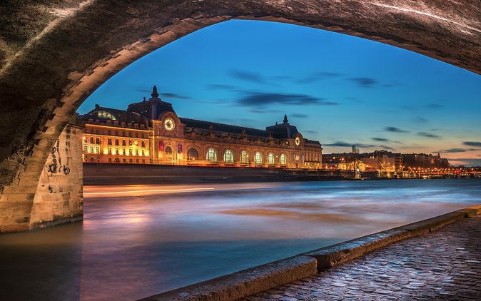 Eiffel Tower Dinner Experience and Sightseeing Seine River Cruise - The Biggest Practical Upside: A Romantic Timeline That Uses Night Lighting