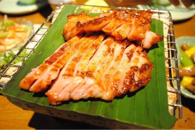 Evening Thai Dinner and Huangpu River Cruise in Shanghai - Price and Value: When $165 Is a Smart Use of Your Time