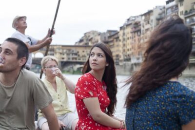 Florence: Authentic Barchetto River Cruise with Wine & Guide - Meeting at Via dei Vagellai: Finding the Red Corner by the River