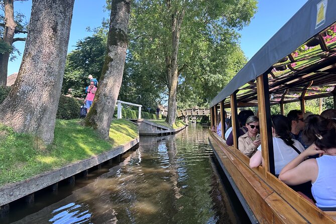 From Amsterdam: Giethoorn Day Trip with Canal & Village Tour - Lunch in Giethoorn: Why This Timing Is Worth It