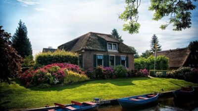 From Amsterdam: Private Tour to Giethoorn with Canal Cruise - Timing Breakdown: How the 6 Hours Will Feel