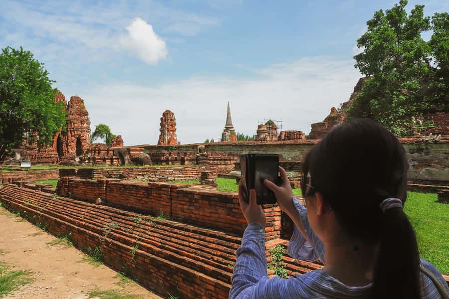 From Bangkok: Ayutthaya Day Tour by Bus with River Cruise - Guides and Group Energy: What You Can Hope For