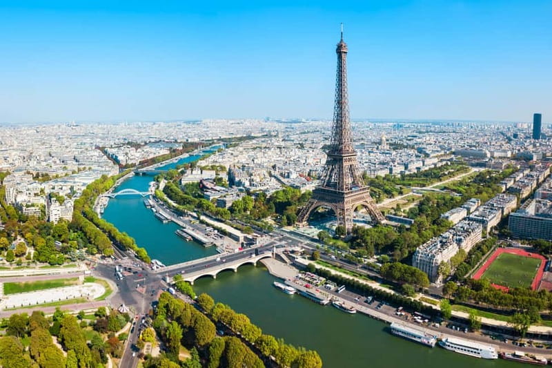 From Le Havre: Deluxe Paris Tour with Seine River Cruise - Eiffel Tower time: great photos, no inside visit gamble