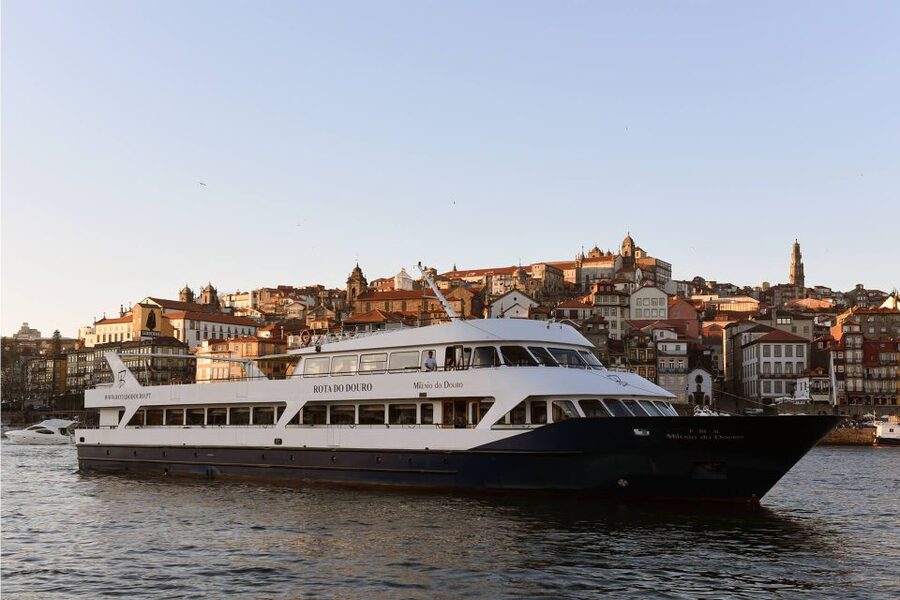 From Porto: Régua to Porto River Cruise with Lunch on Board - Should you book this Régua to Porto cruise with lunch?