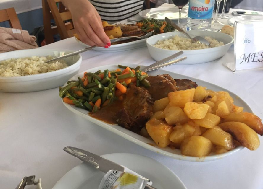 From Porto: Régua to Porto River Cruise with Lunch on Board - How this tour feels in real life: organization, staff, and group flow