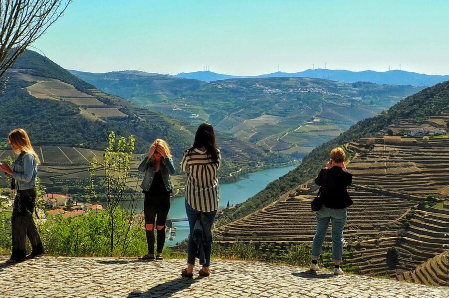 From Porto: Small-Group Douro Valley Wine Tour Lunch & Boat - Douro Valley Wine Tour From Porto: the vibe and pace