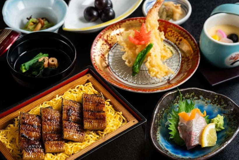 Fukuoka: Yanagawa River Cruise & Lunch Private Guided Tour - Kawakudari canal cruise with a kotatsu heater (winter win)