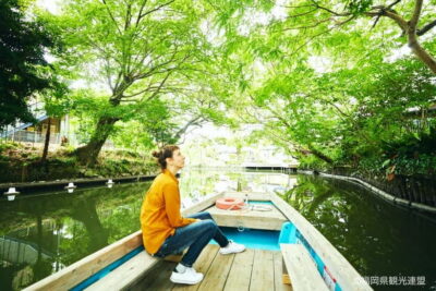 Fukuoka: Yanagawa River Cruise & Lunch Private Guided Tour - What the boat ride feels like: motion, music, and local pacing