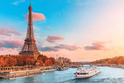 Full Day Le Harve to Paris Tour including Deluxe River Cruise - Getting on the coach: the smooth part (mostly)