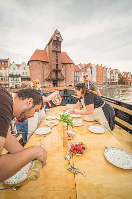 Gdańsk: Motława River Cruise with Pierogi Tasting - Should you book? My practical verdict