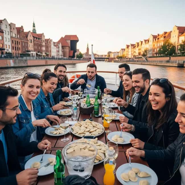 Gdańsk: Motława River Cruise with Pierogi Tasting - A 70-minute Motława cruise built for good views and good food
