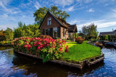 Giethoorn: Canal Cruise & lake Tour & Sightseeing Village - Getting to the meeting point at Dominee T.O. Hylkemaweg 15