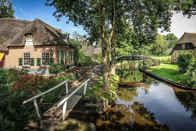Giethoorn Private Tour, Canal Cruise and Windmills from Amsterdam - A private Mercedes day trip from Amsterdam (and why it matters)