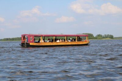 Giethoorn: Village & National Park Canal Cruise with Coffee - Your One-Hour Route on the Electric Boat