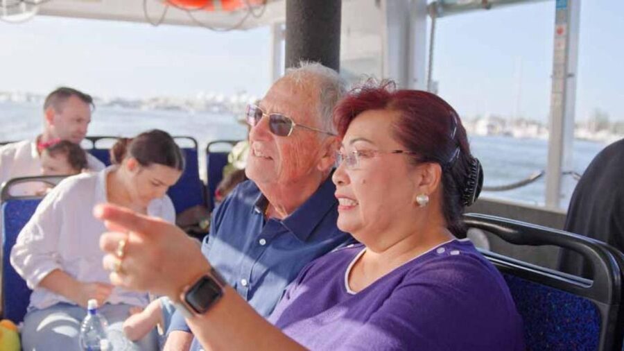 Gold Coast: 1-Hour Land and Water Duck Tour - What the guides actually add (and why people remember names)