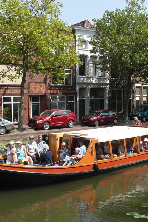 Gouda: Historical Canal Cruise - The Skipper’s Stories in English or Dutch: What the Best Narration Does