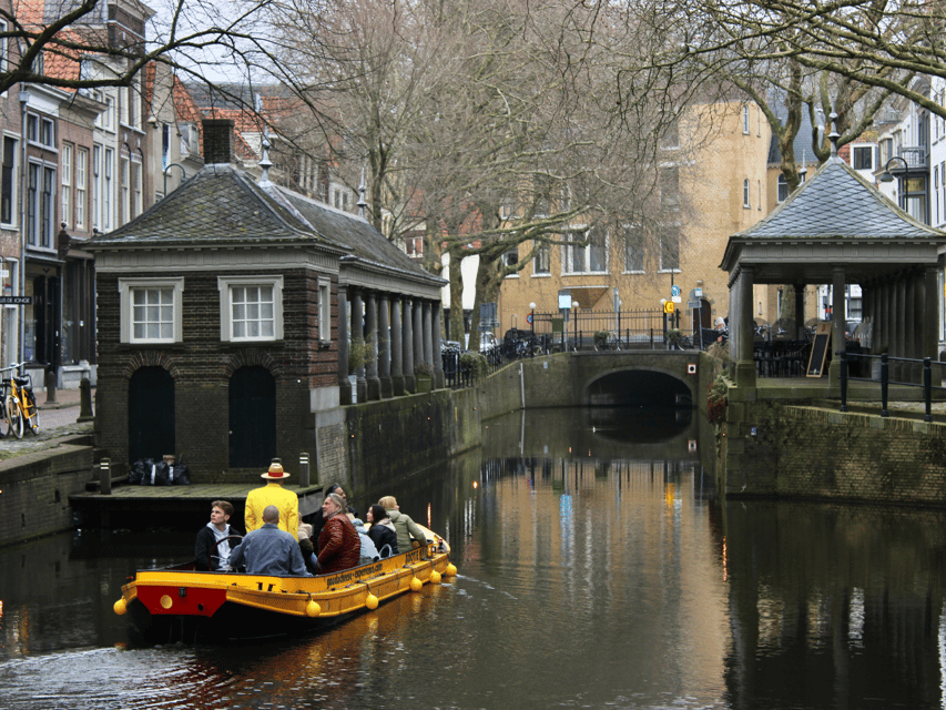 Gouda: Open Boat City Canal Cruise - Skipper Stories and Fun Facts: The Part That Can Make or Break the Tour