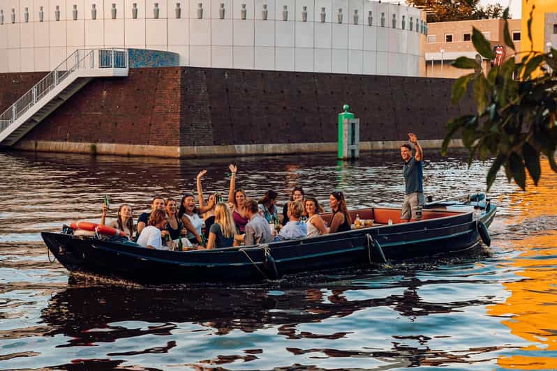 Groningen: City canal cruise (with unlimited drinks) - Why This Groningen Canal Cruise Works So Well