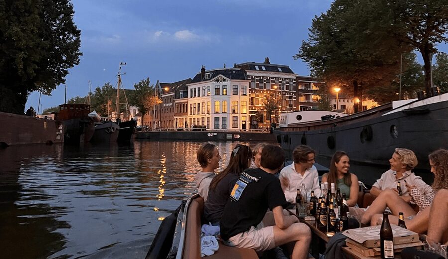 Groningen: City canal cruise (with unlimited drinks) - Meeting at Schuitendiep and Planning Your Day Around It