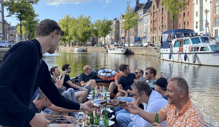 Groningen: City canal cruise (with unlimited drinks) - Should You Book Borrelvloot’s Groningen Canal Cruise?
