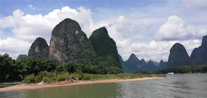 Guilin: 3 star Li River Cruise & Sightseeing Tour - Yangshuo Free Time After Disembarkation: Your Own Pace in Old Town