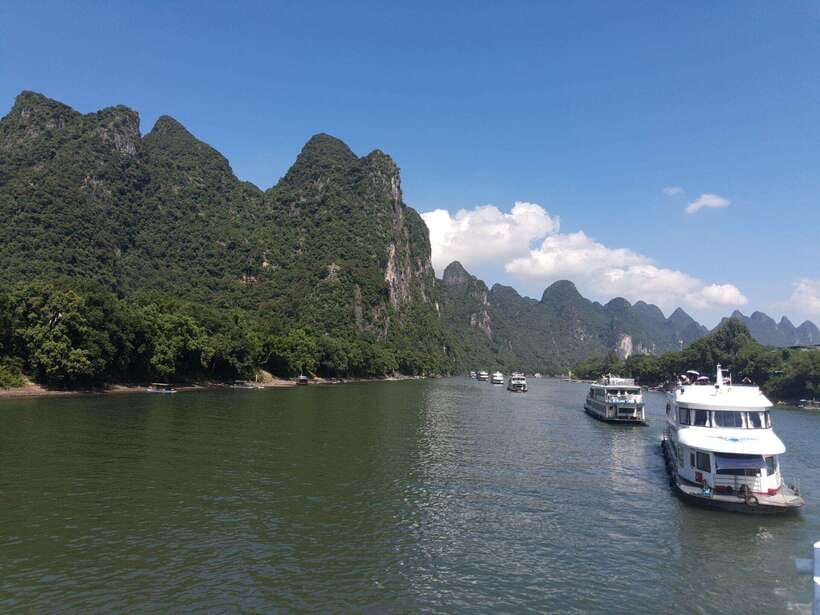 Guilin: Li River Cruise with Transfer to Yangshuo - 3-star vs 4-star boats: lunch and English support