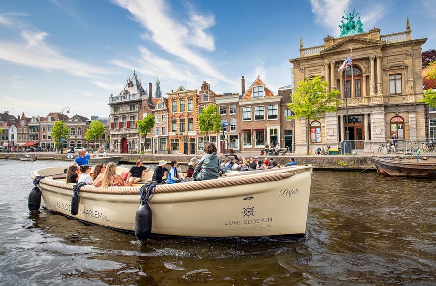 Haarlem: De Adriaan Windmill Tour + Open Canal Cruise - The Canal Route: Bridges, Museums, and the Waterline Stories