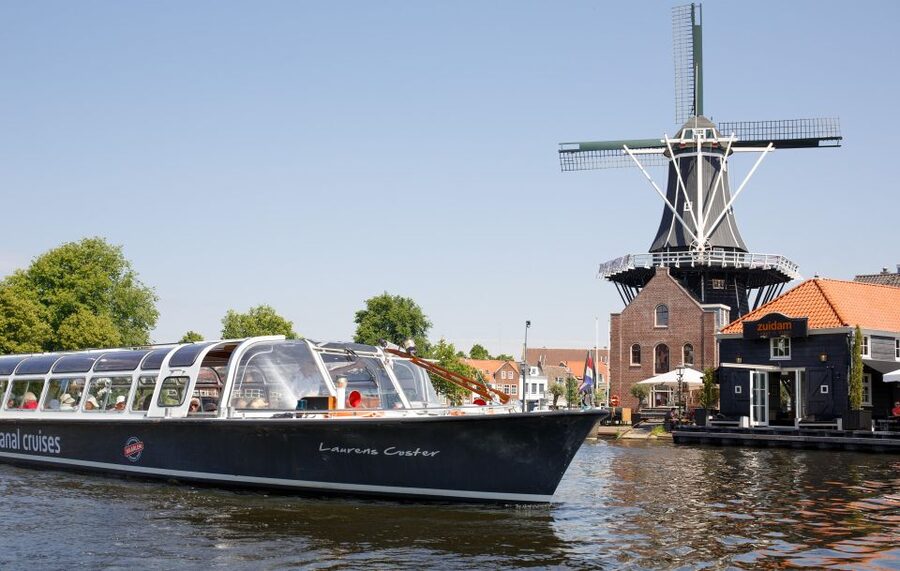 Haarlem: Dutch Windmill & Spaarne River Sightseeing Cruise - Cruising the Spaarne: architecture you can’t see from sidewalks