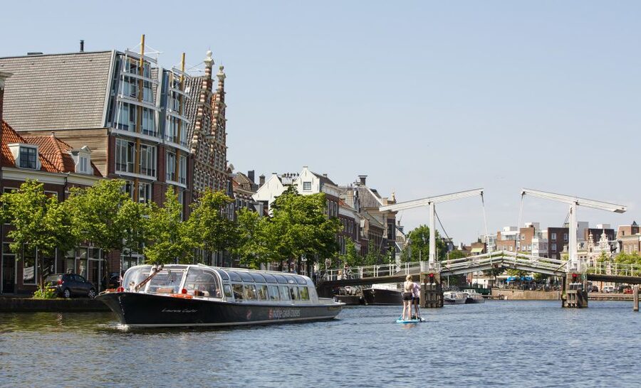 Haarlem: Dutch Windmill & Spaarne River Sightseeing Cruise - Amsterdamse Poort, Haarlem: the city-center pass-by