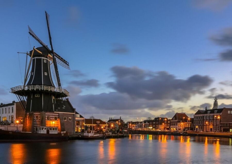 Haarlem: Sightseeing Canal Cruise through the City Center - Tips to Get the Best Views (Without Overthinking It)