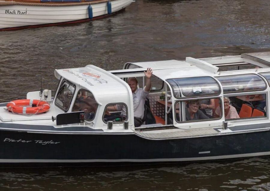 Haarlem: Sightseeing Canal Cruise through the City Center - What the $19 Price Really Buys You