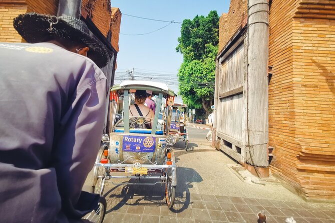 Half Day Private Chiang Mai Trishaw Ride and Mae Ping River Cruise - Wat Phra Singh: ending with Chiang Mai’s sacred Buddha image