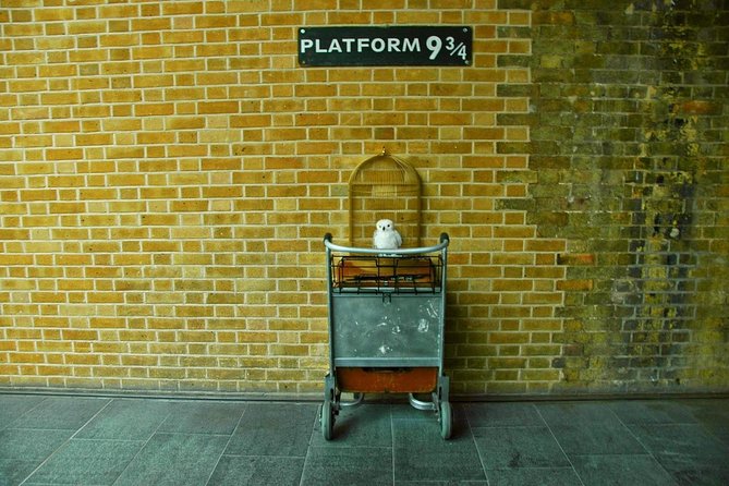 Harry Potter Film Location Walking Tour & Thames River Cruise - London Bridge finish and the Thames cruise: where the day slows down for real