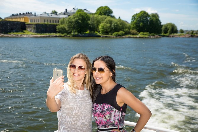 Helsinki Canal Cruise - The itinerary in plain English: a moving loop of Helsinki’s sea front