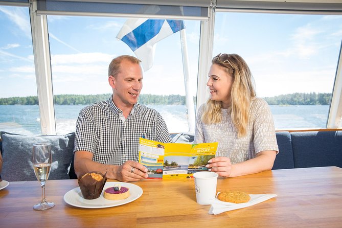 Helsinki Canal Cruise - What you’ll actually see: islands, Suomenlinna, and the zoo island